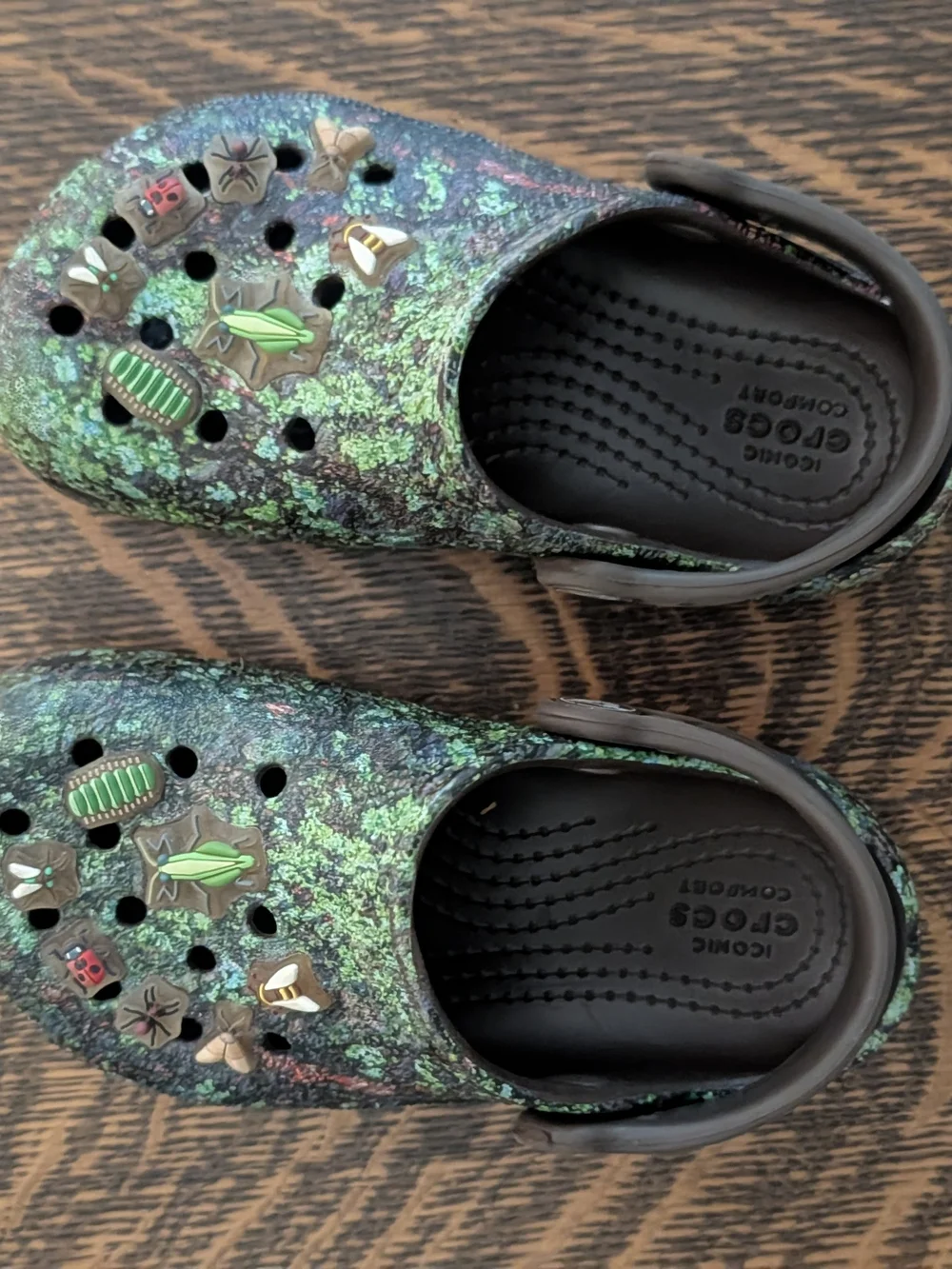 Crocs Bugs - Green Camouflage Slip-On Shoe Clog